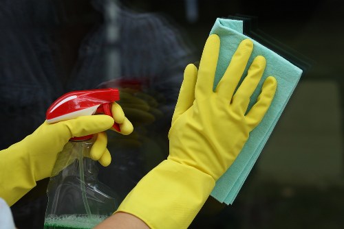 Professional oven cleaning in Earlscourt for a spotless kitchen appliance